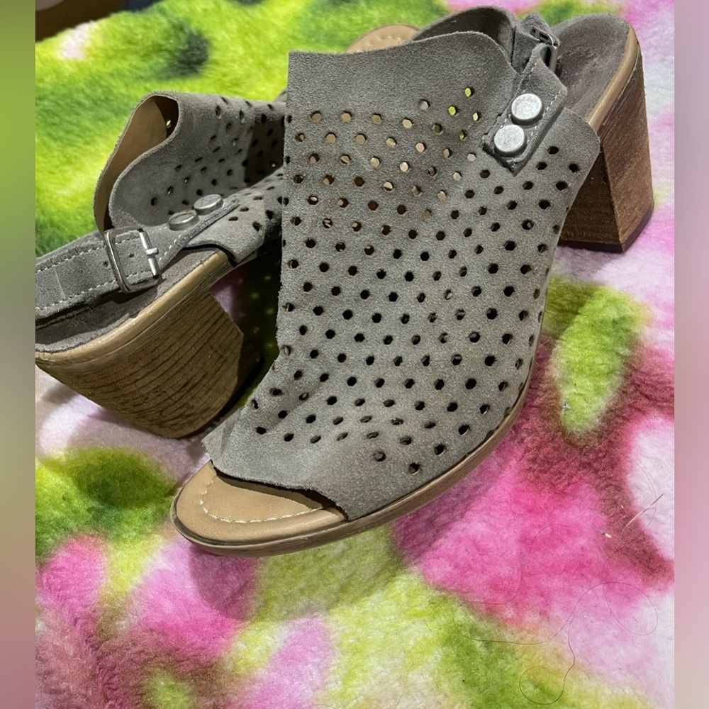 🎈Gray Suede Women's Heeled Sandals🎈